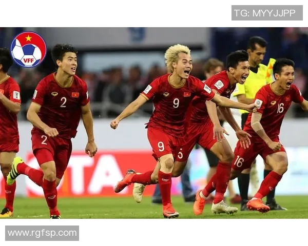 武汉足球队的崛起之路:从低谷到辉煌的奋斗历程与未来展望 武汉足球队的崛起之路:从低谷到辉煌的奋斗历程与未来展望