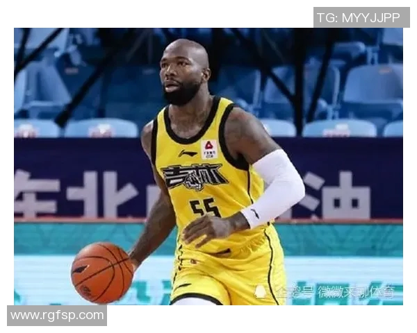 上海羽毛球队在邀请赛中以93分稳居积分榜首位 上海羽毛球队在邀请赛中以93分稳居积分榜首位